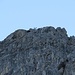Westlicher Berg der Guten Hoffnung mit oberstem Teil seines Gipfelkreuzes im Zoom