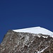 Blick zur Eisnase, wo sich immer noch Seilschaften im Aufstieg befinden.