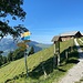 Kurz vor Bleiki zweigt der Wanderweg gegen rechts ab.<br /><br /><br />