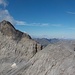 Zwischen den Titlisjöchern befindet sich ein kleiner Gipfel, P. 2736. Um ihn zu erreichen, sollte man direkt am Grat über das "Messer" klettern. 