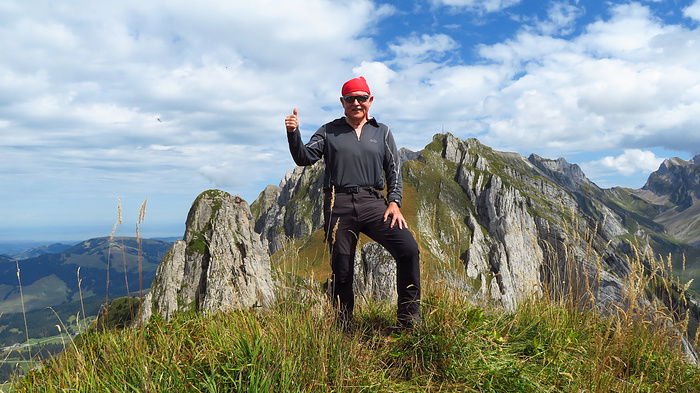 viel und sehr hohes Gras auf dem Grauchopf, da heisst es...