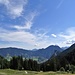 Blick über die Skipiste auf Oberammergau