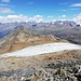 Blick vom Gipfel des Zirmkogel auf den Weiterweg zur Gurgler Scharte. Ein kleiner Gletscherrest muss überquert werden.