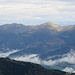 Zoomaufnahme in die Kitzbüheler Alpen zum zu dieser Zeit einzigen sonnenbeschienenen Berg