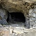 Nei pressi del Rifugio Pernici alcune caverne di origine militare