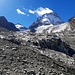 Der Dent Blanche ist von der Nordseite schwer beeindruckend. Viel abweisender kann ein Berg kaum sein.