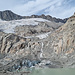 Tiefengletscher mit Toteis am Gletschersee, der bei unserer Besteigung noch nicht bestand. Foto von Pt. 2540m aus