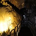 Il ramo turistico della grotta ha uno sviluppo di 500 m e non presenta un grande dislivello. Il percorso segue una spettacolare passerella, realizzata interamente in ferro zincato, che rappresenta una bella opera di ingegneria.
