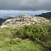 Qualche nube oppone ancora resistenza ma a breve il vento completerà la sua opera consegnandoci un cielo “azzurro sardegna”…
