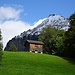 Durchblick zu Sendemast und Gipfel Diedamskopf