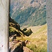 Ich schaue vom Passo del Büsen ins Val Sambuco hinunter.
♬♫♬ I Like The Way You Walk ♫♬♬
[https://www.youtube.com/watch?v=QII1YfFVhNU]