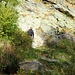Il bivio a Q1856, qui il sentiero si biforca destra-sinistra.
A destra si sale all'Alpe Stavello, a sinistra si verso l'Alpe Svanollino, la via più diretta per la bocchetta di Stavello, ma con tratti fuori sentiero