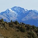 Alle nostra spalle, il Monte Disgrazia (m 3678) sembra osservare la nostra salita.