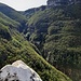 Die Schlucht wirkt nun wie ein riesiger Canyon