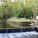 Natzschung, Wehr einer Wasserkraftanlage auf deutscher Seite
