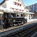 In Zernez am Bahnhof: eine historische Dampfloki der RhB