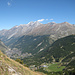 Blick auf Zermatt während des Aufstiegs zur [p Gandegghütte].