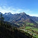 ...sieht man auf den Großen Priel, das Stodertal und das Gehöft Baumschlagerberg
