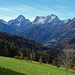 Blick über die Weiden ins Stodertal
