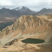 Zoomaufnahme zum Oberen Alpguessee; darüber Dreier, dahinter Pflunspitze