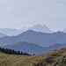 Danach folgten wir dem weiss-rot markierten Wanderweg der zuerst über die Wasserfallenegg führt