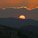 Tag 3 (22.10.) - وادي موسى (Wādī Mūsya): <br /><br />Zuerst verschwand die Sonne hinter einem Wolkenband und zeigte sich danach unverhofft wieder zum eigentlichen Sonnentergang, einfach Wunderschön!