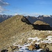 Blick vom Vorgipfel zum höchsten Punkt der Bergler Spitze