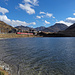 Oberalppass mit Zug der Matterhorn-Gotthard-Bahn