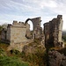 Die Burgruine steht auf sehr instabilem Untergrund: Die mächtigen Rhätsandsteinfelsen rutschen langsam den Burgberg hinab, was bis in die Gegenwart immer wieder zu Teileinstürzen führte. Am eindrucksvollsten ist das bei der Ruine der Burgkapelle zu beobachten: Das langsame Abrutschen der Felsen führte zu einem Schrägstand der Chormauern. 