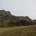 Blick zum Ostgrat der Hochkünzelspitze, die ich bei 30-40cm Neuschnee in einem November bestiegen hatte. Der auf der Biberacher Hütte anwesende Hüttenwirt war nicht davon begeistert!