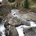 Il torrente che percorre la Val Lunga che, nel 1987 a causa di forti precipitazioni, causò molti danni nella valle e la morte di 20 persone.
