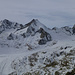 Blick von ca . 2880m zuoberst auf dem SE-Rücken nach W zum Münstigergletscher, darüber von rechts Oberaarrothorn, Hinteres und Vorderes Galmihorn