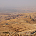 Tag 8 (27.10.) - جبل نيبو (Jabal Nībū):<br /><br />Aussicht ins mehr als 1000m tiefer leigende, im Dunst verschwindende Jordantal.