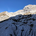 Im Aufstieg zum Passo Valbona - Blick über zerfurchten und überschliffenen Kalkfels.