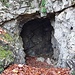 Piccola grotta di epoca militare