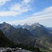 Blick beim Anstieg zur Mittenwalder Hütte zu Bergen des Wettersteingebirges