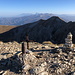 Cima del Redentore - Am höchsten Gipfel Umbriens. Hinten sind u. a. [https://www.hikr.org/tour/post136842.html Corno Grande], höchster Berg der Abbruzzen und der gesamten Apenninen, sowie der [https://www.hikr.org/tour/post138490.html Monte Gorzano], höchster Berg vom Latium, zu erahnen.<br /><br />