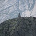 Gipfelsteinmann der Omesspitze im starken Zoom