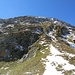 Ich überlege, ob ich diese Flanke zum Rostocker Eck aufsteigen soll, da der Steig zum Gipfel weit ist.