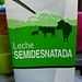 Die Messerspitze zeigt den Aneto auf dem Logo der Milchpackung