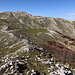 Im Abstieg von La Gallinola - Blick von der Kuppe P 1.790 zu La Gallinola.