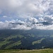 Ausblick mit Wolkendynamik vom Bergrestaurant First - nochmals mit Schafmatt