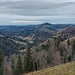 Das schöne Tösstal, ähnlich rasch erreichbar für uns wie der Schwarzwald. Die vielen offen Flächen und meist unbewaldeten, aussichtsreichen Kämme schätzen wir hier besonders. 