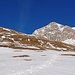 Der Abstieg nach Cresta ging schnell über die wenigen vorhandenen Schneefelder. Der Schnee war mittlerweile weich geworden.