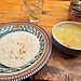 Sherpa Soup mit Chapati. Die Suppe wird von jedem Sherpa frei interpretiert und hat immer anders geschmeckt