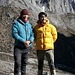 unsere beiden Assistant Guides Puji und Dorje sind noch zu Späßen aufgelegt und laufen locker in Turnschuhen