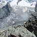 Tiefblick vom Hauptgipfel der Les Diablons über den Aufstiegsweg auf den Turtmanngletscher.  