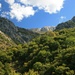 durch das üppig grüne Tal hinein ins Rumija Gebirge