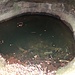 Der Uughüür-Brunnen ist 4,5 Meter tief