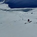 Sul sentiero per il Passo del sole transitano alcuni escursionisti con le racchette da neve